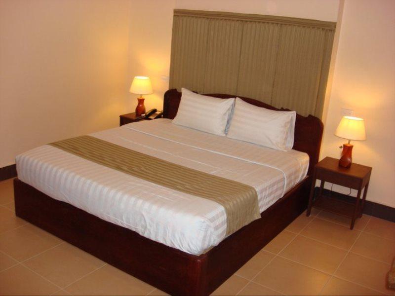 Crystal Hotel Sihanoukville Esterno foto