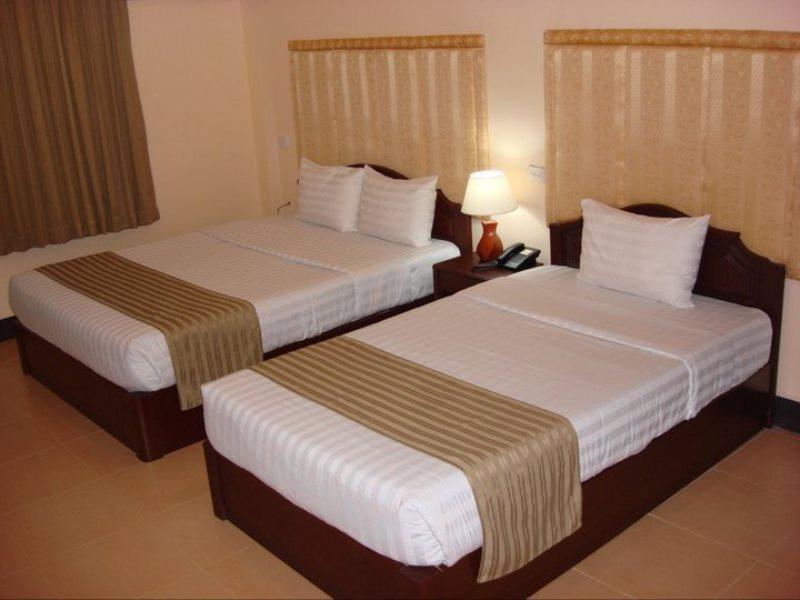 Crystal Hotel Sihanoukville Esterno foto